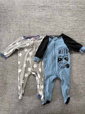 Cat & Jack/Gerber pajamas 6-9m